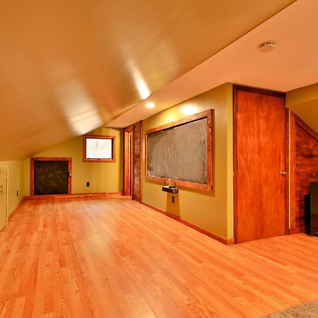 בלו רידג' The Chariot - Creek Front With Hottub, Fire Pits, Billiards, Ev Charger - Sandalwood Stays מראה חיצוני תמונה